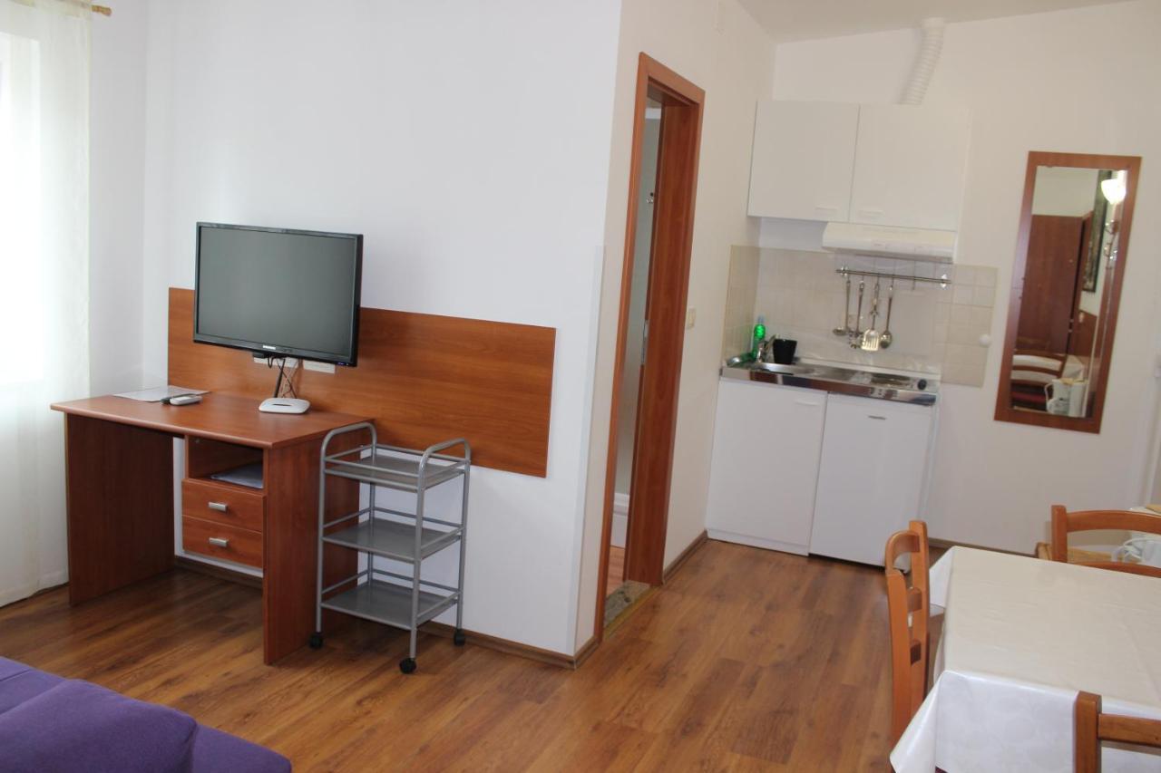 Apartments And Rooms Liburnija Opatija Exterior photo