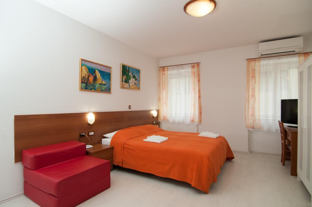 Apartments And Rooms Liburnija Opatija Exterior photo
