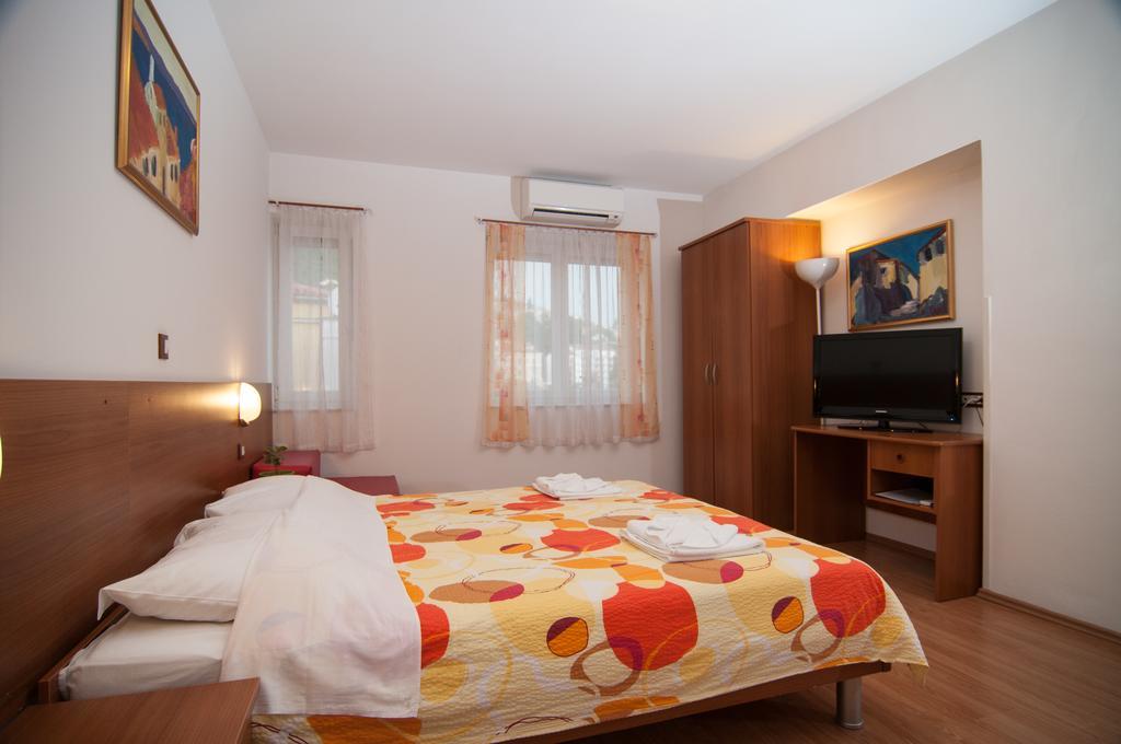 Apartments And Rooms Liburnija Opatija Exterior photo